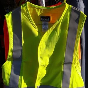 FR vest with reflector